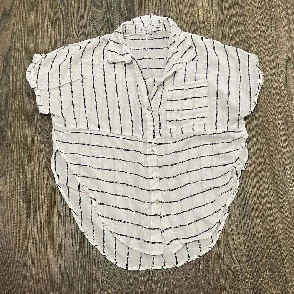 HYFVE Shirt Button Up Short Sleeves Collared Pocket Striped White Black Large